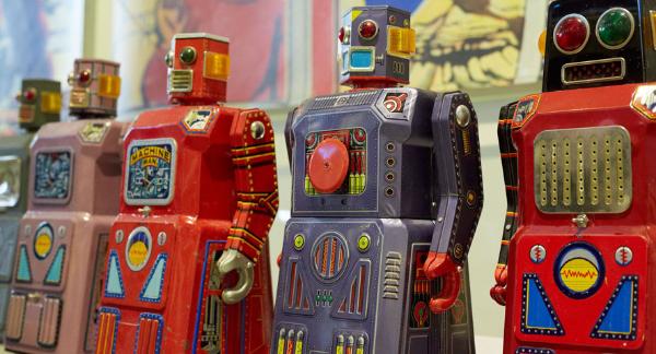 antique toy appraisals buddy l vintage tin robots,vintage space toys for sale, space toys appraisals, keystone coast to coast bus,  keystone trucks space toys kingsbury